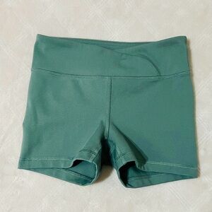 90 DEGREE by reflex girls shorts size 7-8